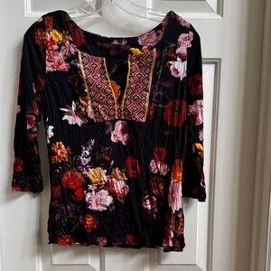 Floral Embroidered Women's Blouse - Black and Red
